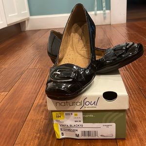 Black patent leather flats